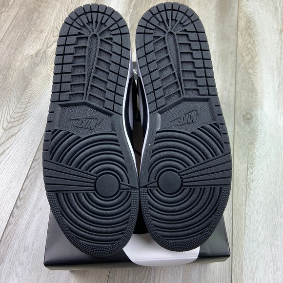 Nike Air Jordan 1 Retro High OG Shoes Mens 10.5 Black White Men DZ5485-010 NEW - Picture 12 of 15